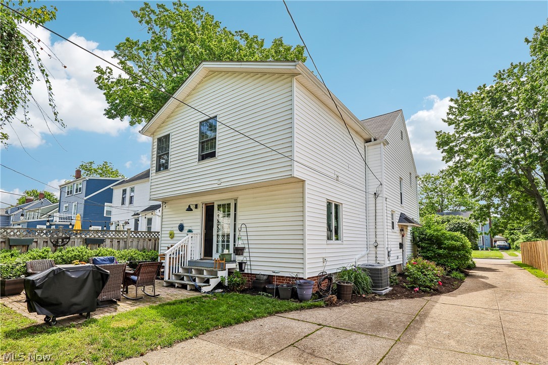 19730 Laurel Avenue Rocky River OH 44116