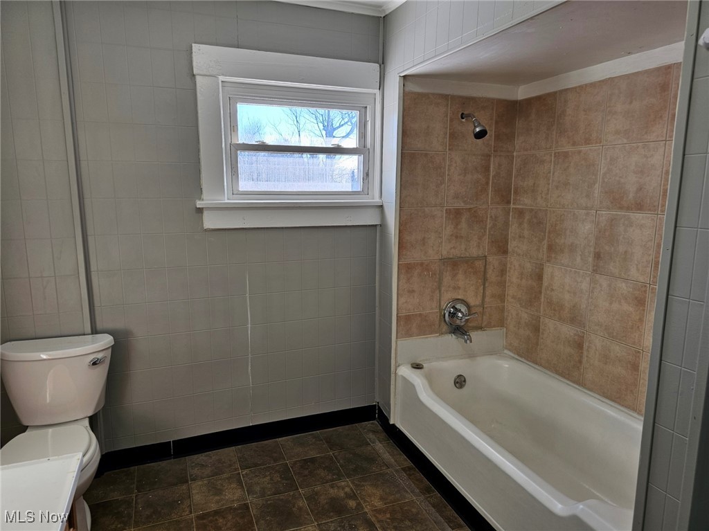 1411 Laiblin Place NE Canton OH 44705