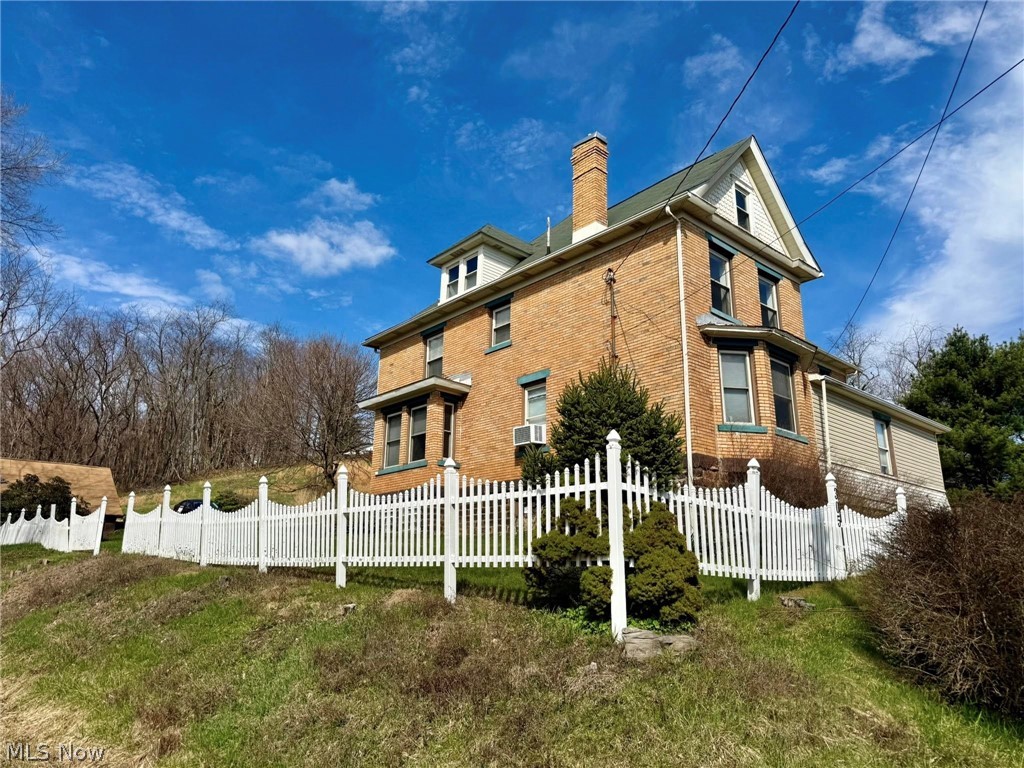 305 Gardendale Street East Liverpool OH 43920