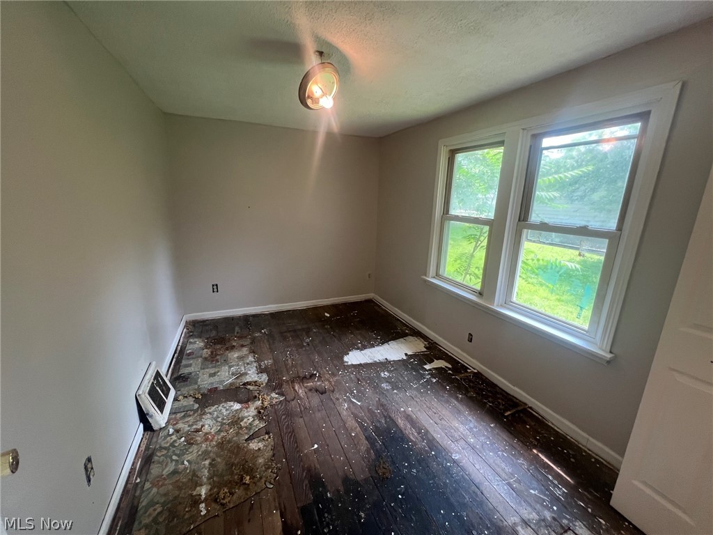212 Pauline Avenue Akron OH 44312