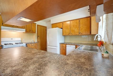 3454 Shellhart Road Norton OH 44203