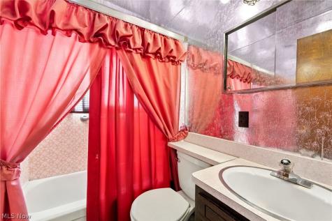 13670 Brookdale Avenue Brook Park OH 44142