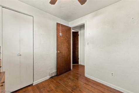 13670 Brookdale Avenue Brook Park OH 44142