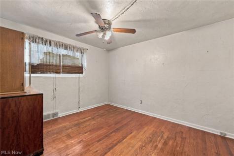 13670 Brookdale Avenue Brook Park OH 44142