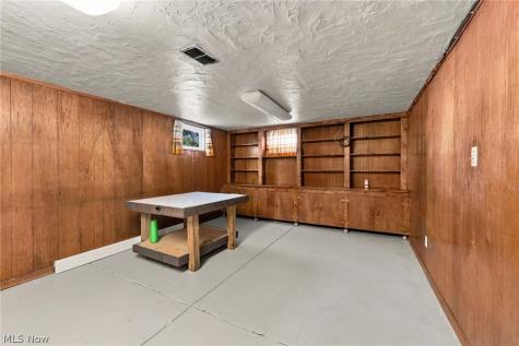 13670 Brookdale Avenue Brook Park OH 44142