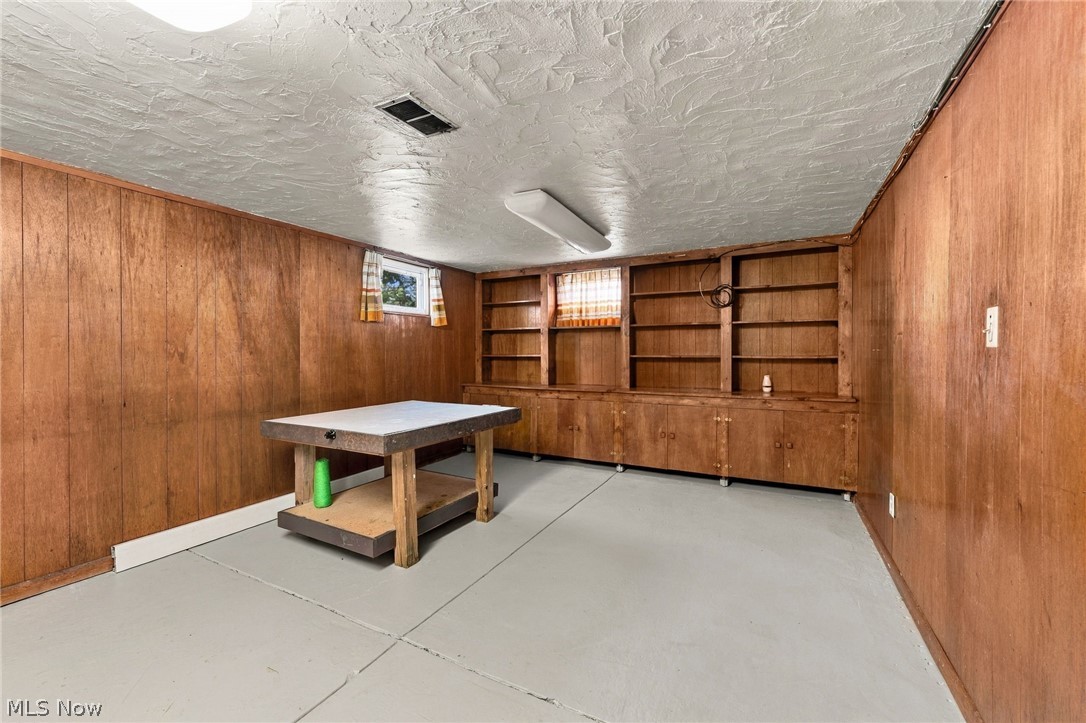 13670 Brookdale Avenue Brook Park OH 44142