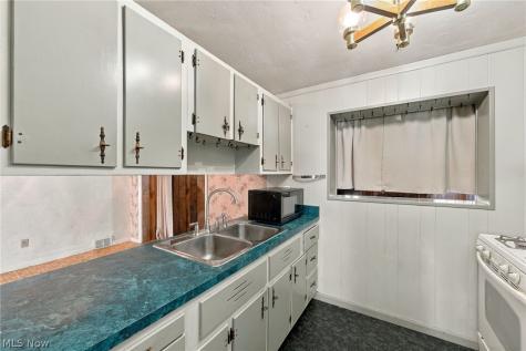 13670 Brookdale Avenue Brook Park OH 44142