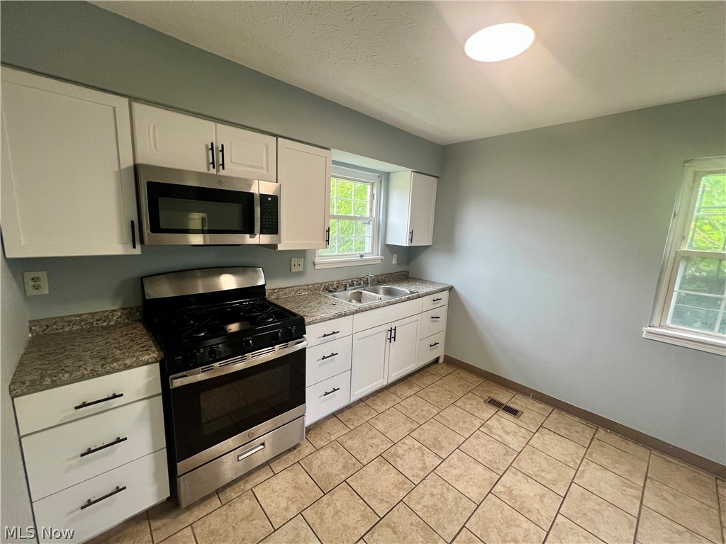 3059 E 73rd Street Cleveland OH 44104