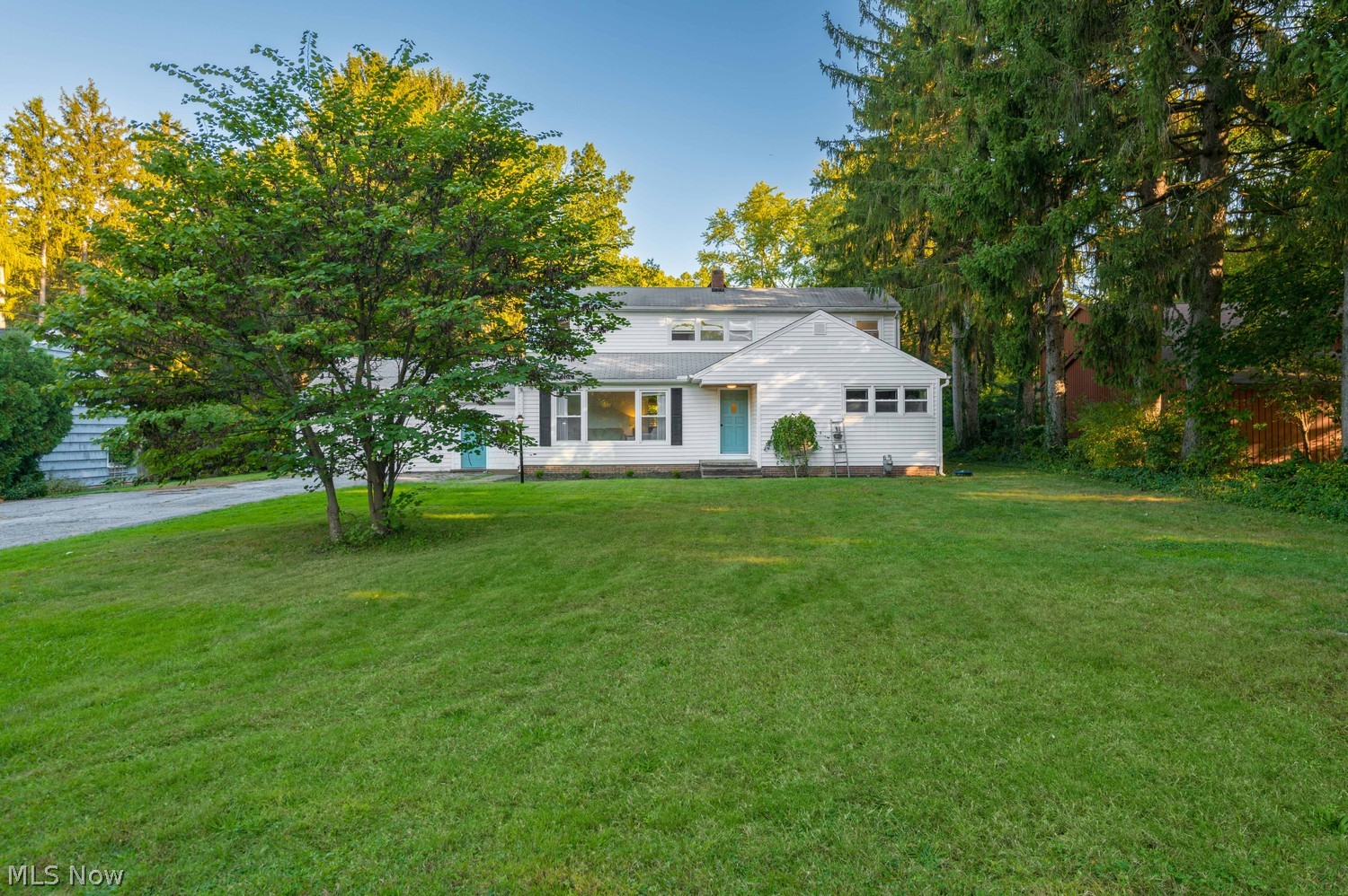 29626 Wolf Road Bay Village OH 44140