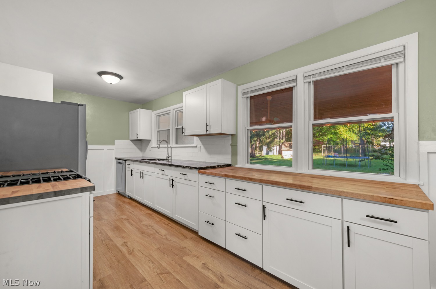 29626 Wolf Road Bay Village OH 44140