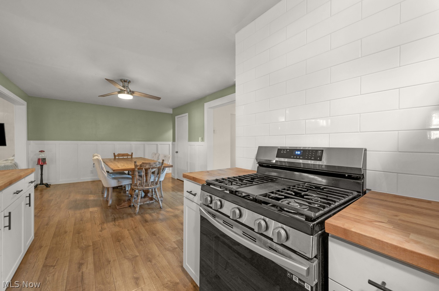 29626 Wolf Road Bay Village OH 44140