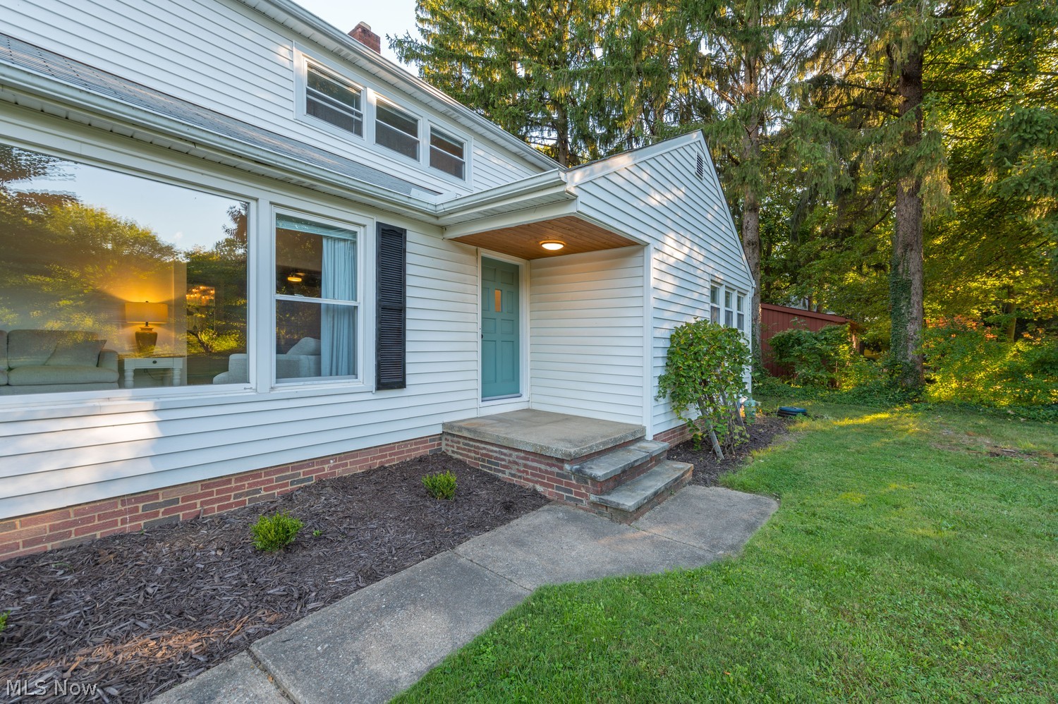 29626 Wolf Road Bay Village OH 44140