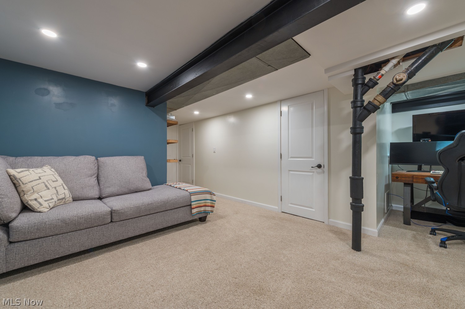 29626 Wolf Road Bay Village OH 44140