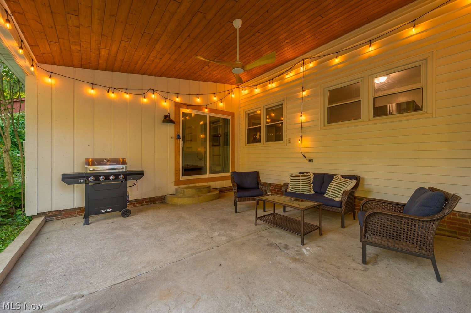 29626 Wolf Road Bay Village OH 44140