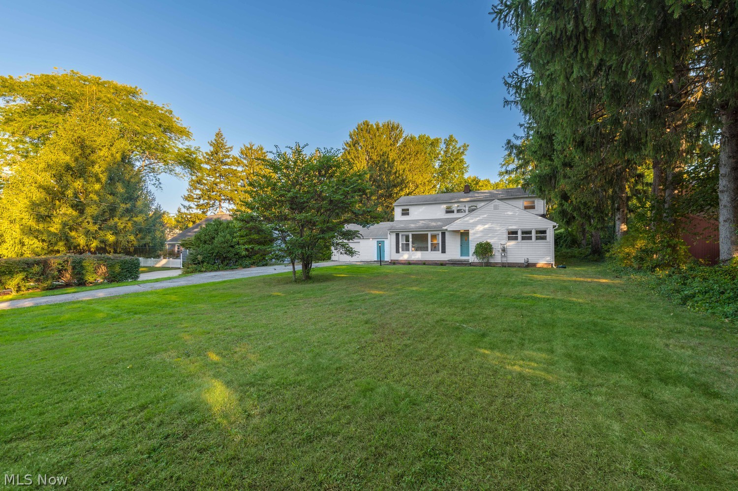 29626 Wolf Road Bay Village OH 44140