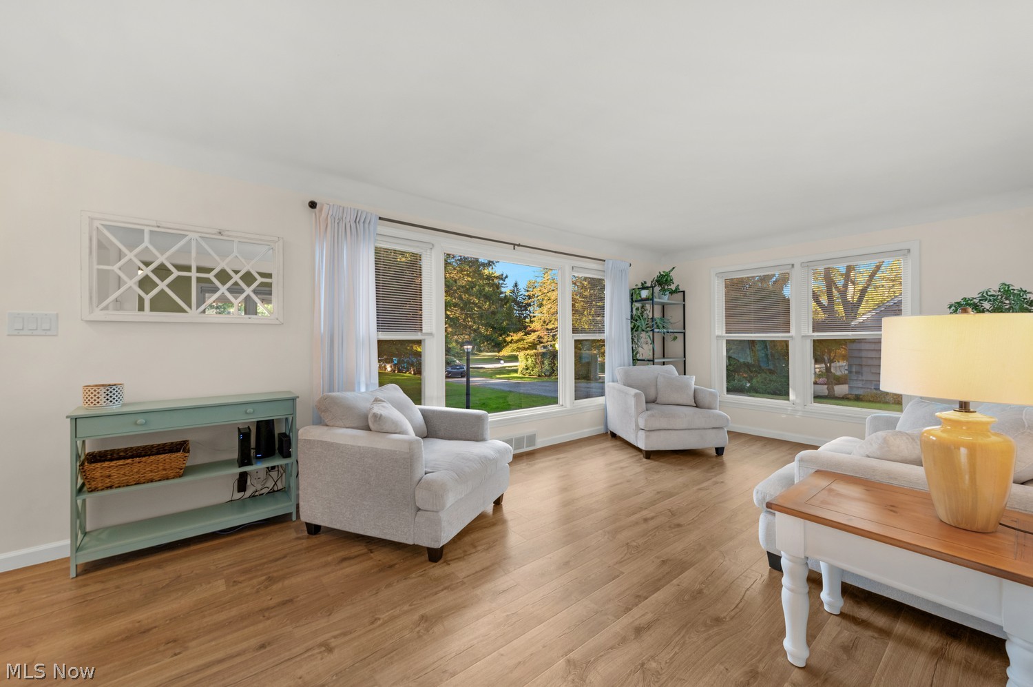 29626 Wolf Road Bay Village OH 44140