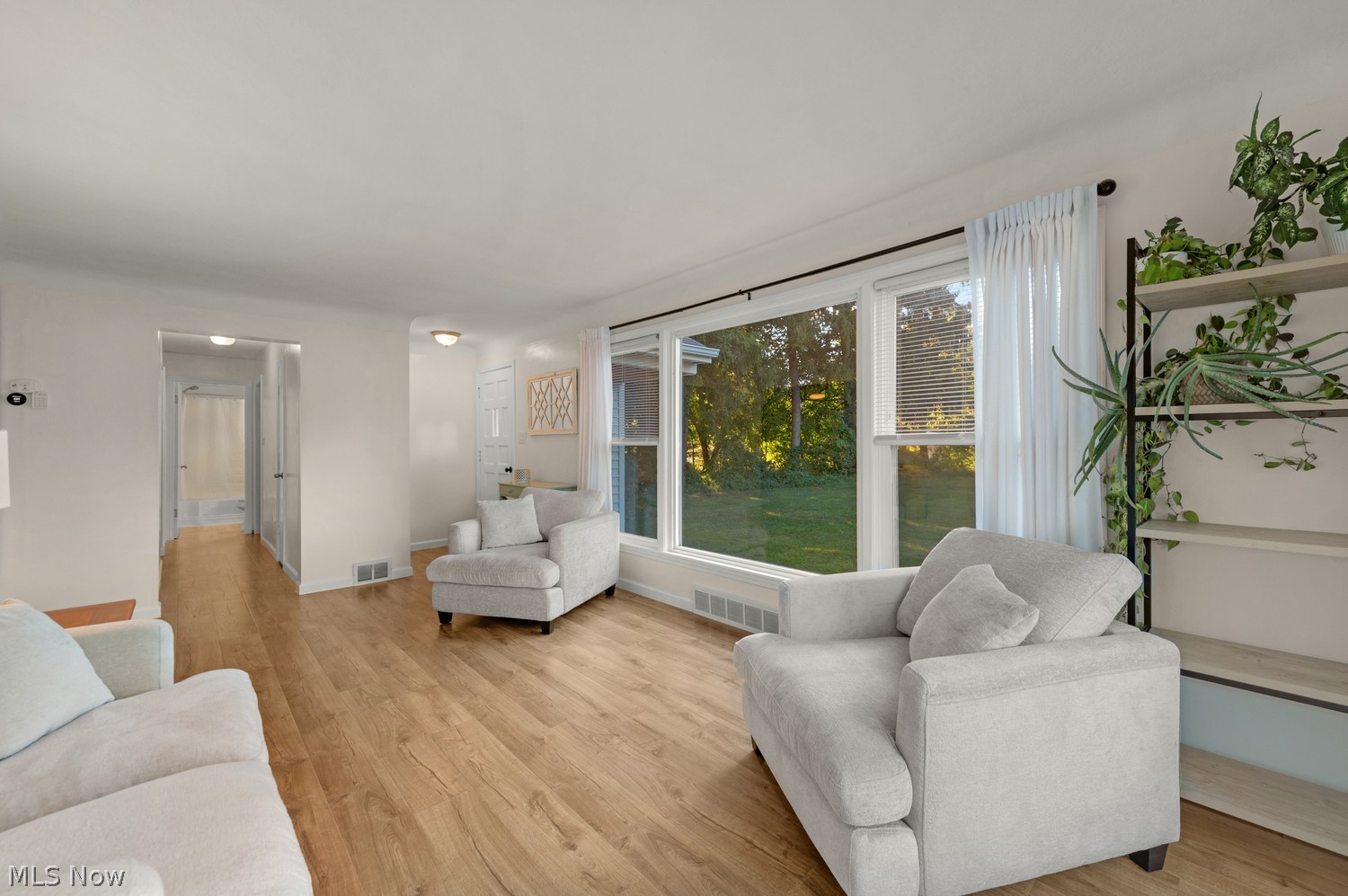 29626 Wolf Road Bay Village OH 44140