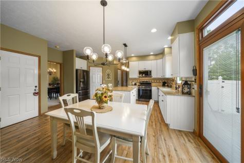 159 Kingston Drive Aurora OH 44202