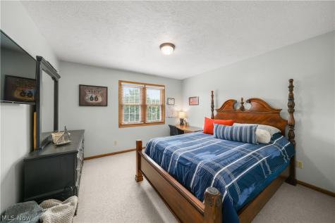 159 Kingston Drive Aurora OH 44202