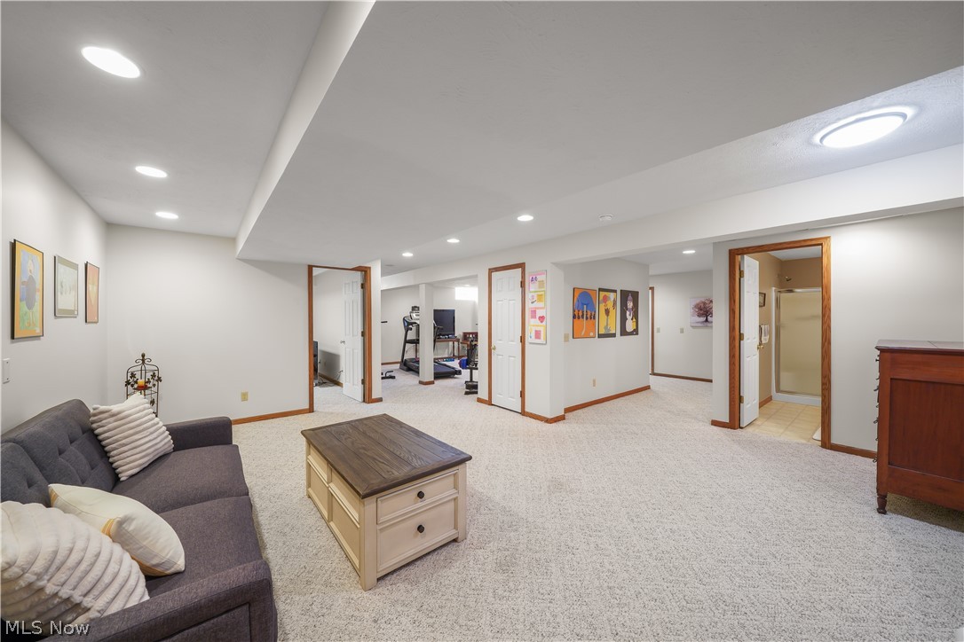 159 Kingston Drive Aurora OH 44202