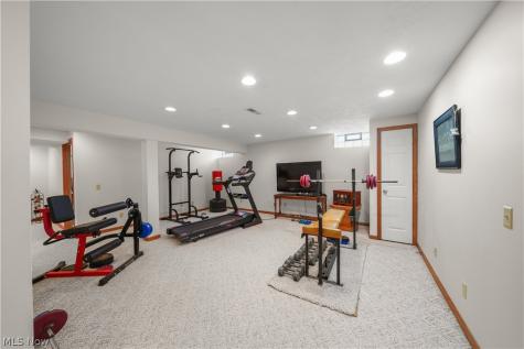 159 Kingston Drive Aurora OH 44202