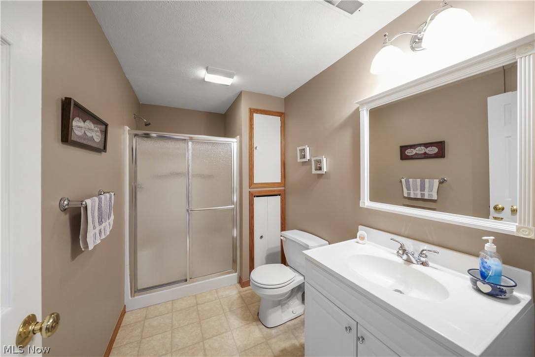 159 Kingston Drive Aurora OH 44202
