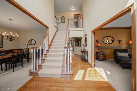 159 Kingston Drive Aurora OH 44202