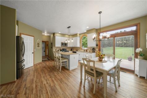 159 Kingston Drive Aurora OH 44202