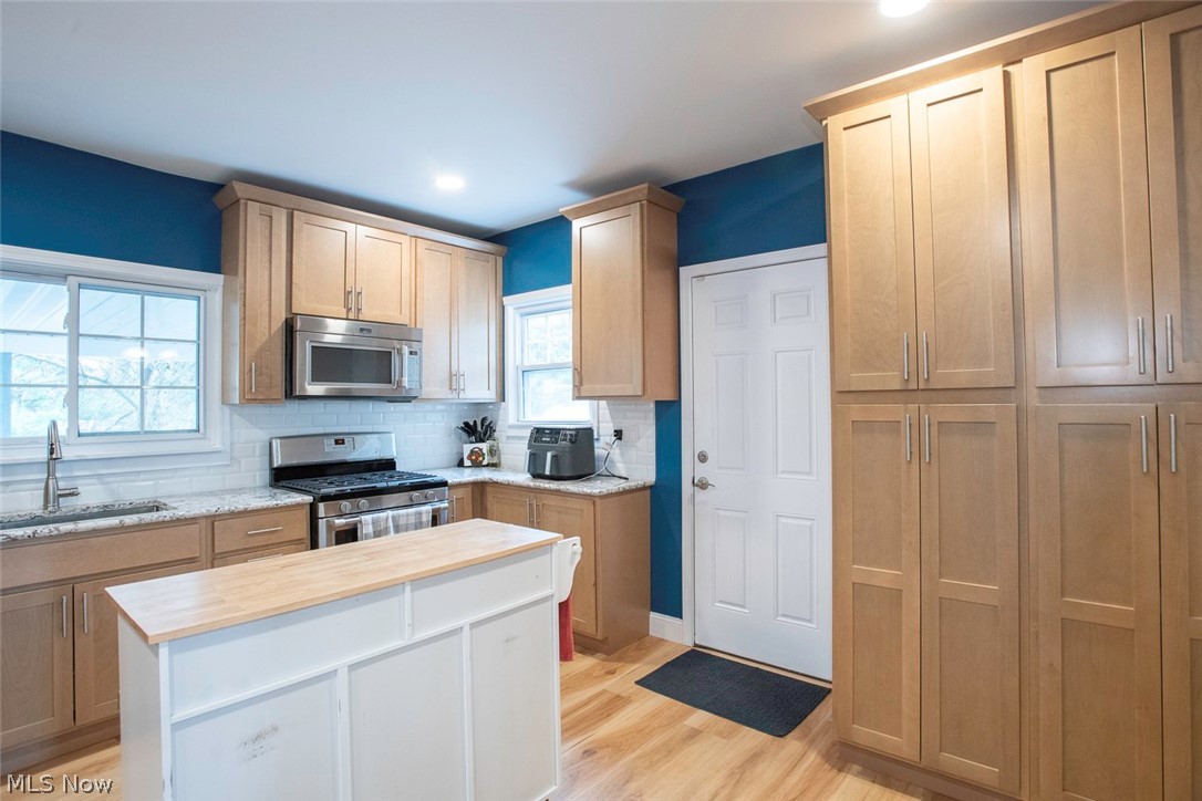 652 Parkway Boulevard Norton OH 44203