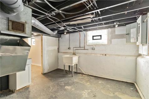 13409 Bartlett Avenue Cleveland OH 44120