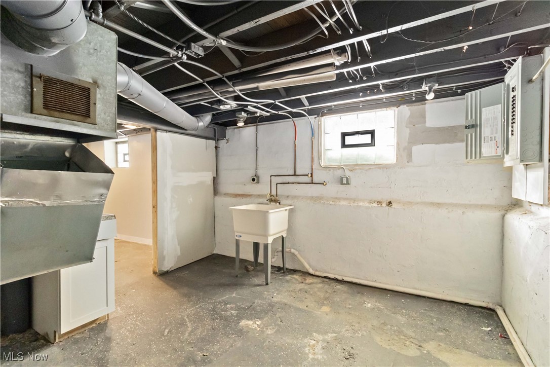 13409 Bartlett Avenue Cleveland OH 44120