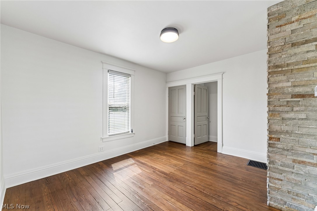 922 Pine Street Coshocton OH 43812