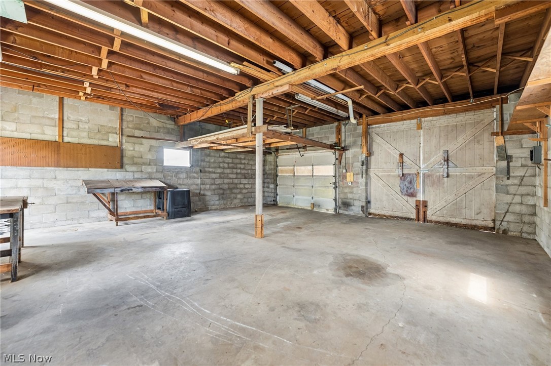 922 Pine Street Coshocton OH 43812