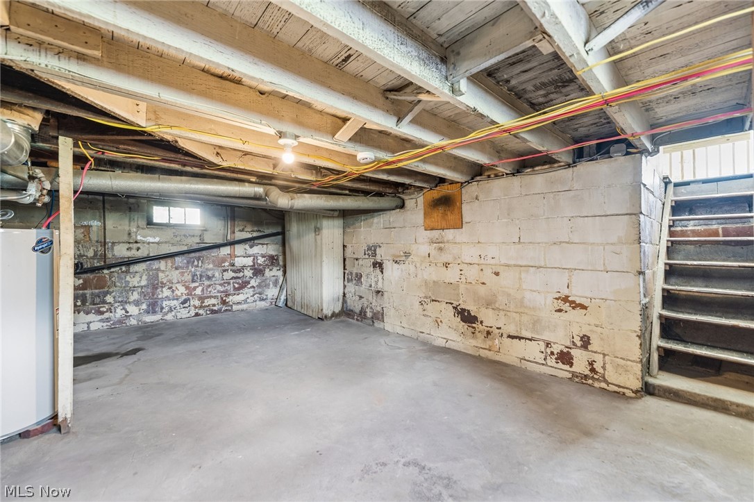 922 Pine Street Coshocton OH 43812