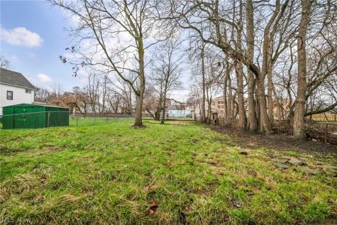 5708 Luther Avenue Cleveland OH 44103