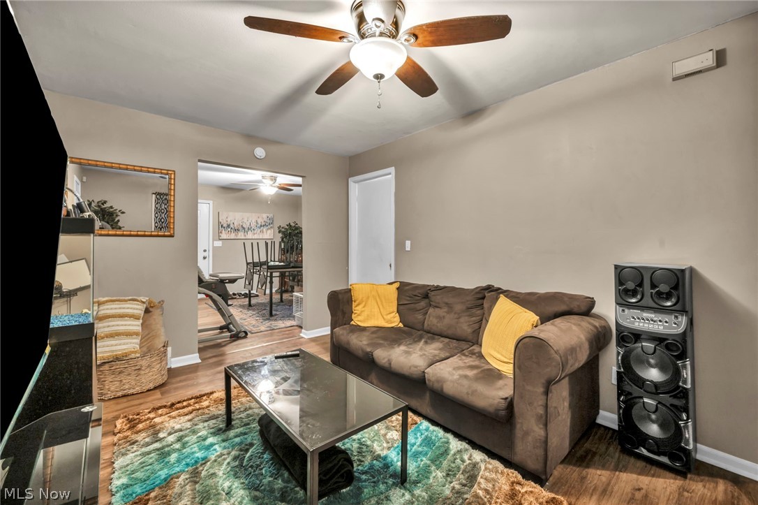 5708 Luther Avenue Cleveland OH 44103