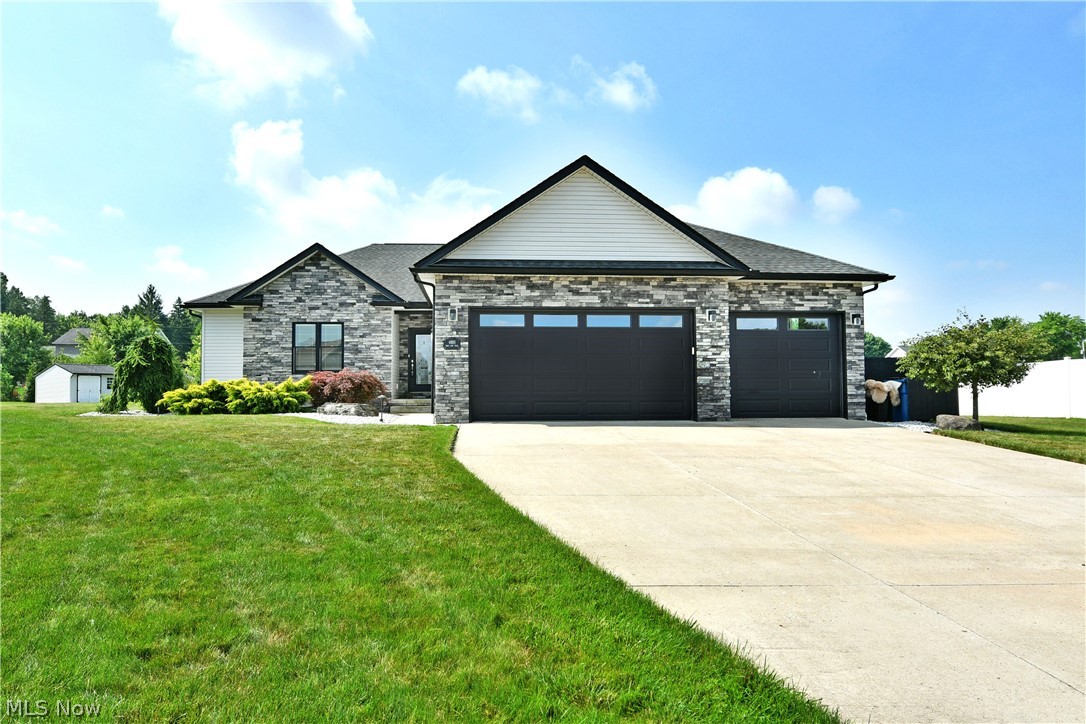 4885 Treeline Trail New Middletown OH 44442