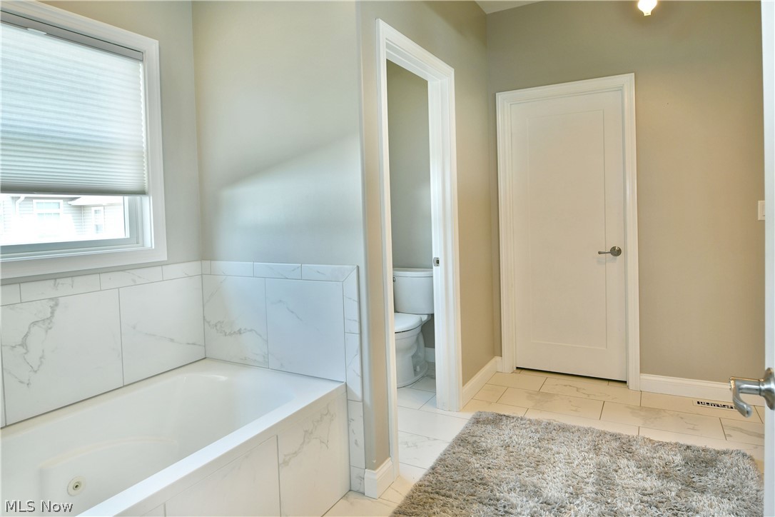 4885 Treeline Trail New Middletown OH 44442