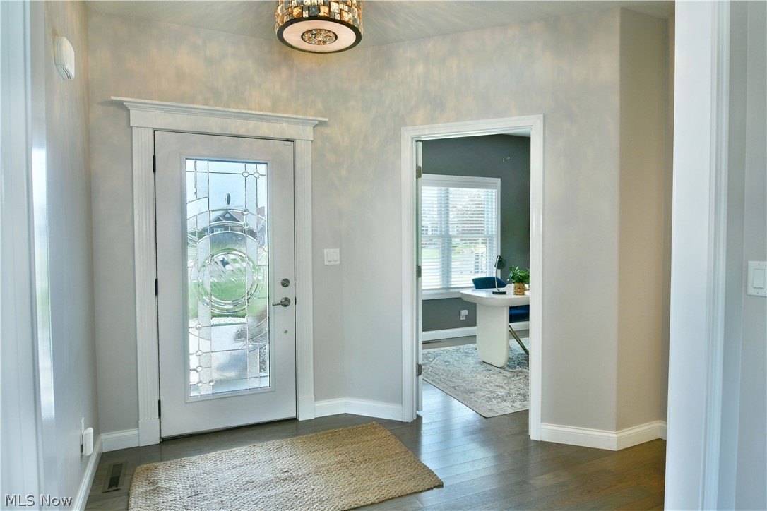 4885 Treeline Trail New Middletown OH 44442