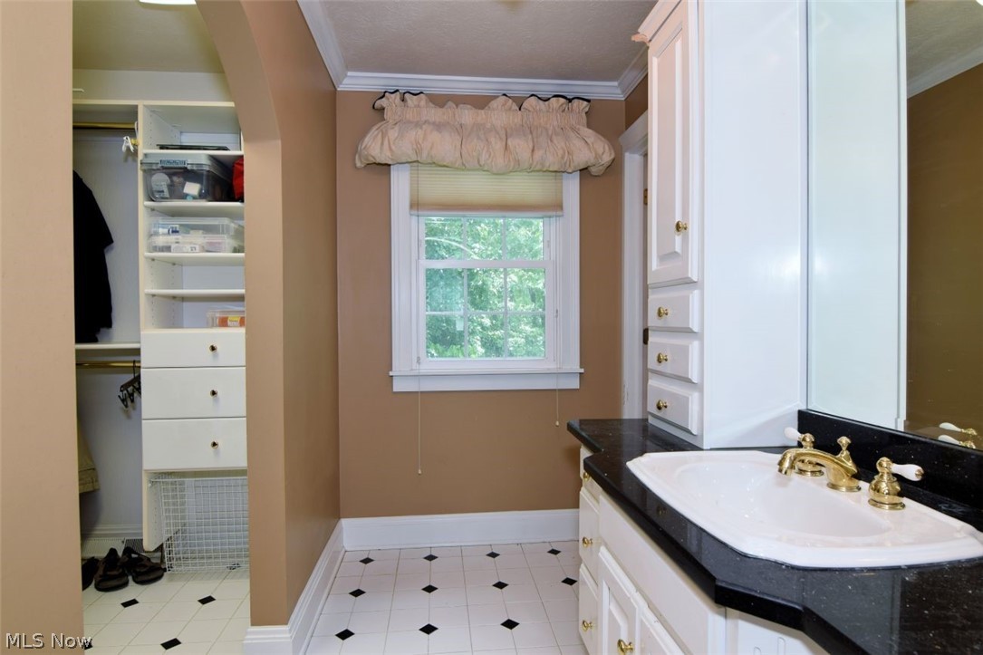 3921 White Oak Trail Orange Village OH 44122