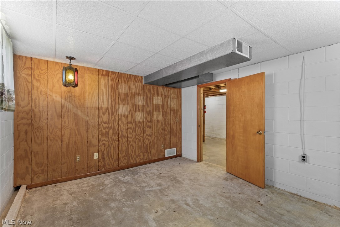 52322 Lakeview Drive Dillonvale OH 43917