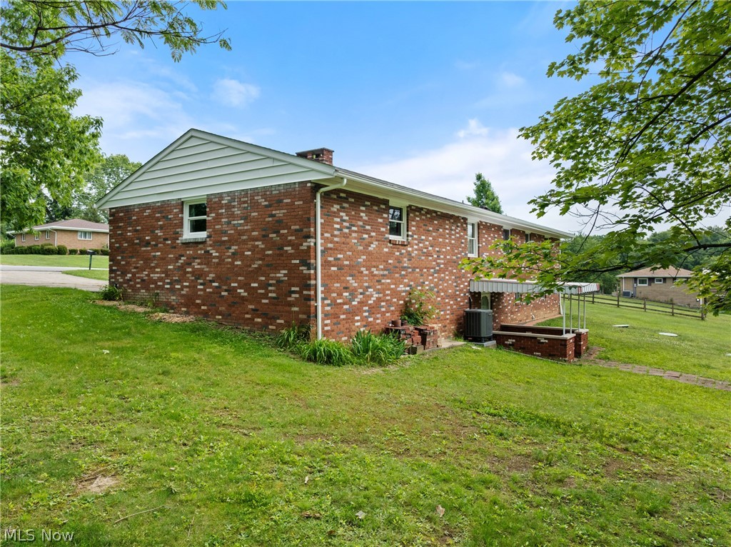 52322 Lakeview Drive Dillonvale OH 43917