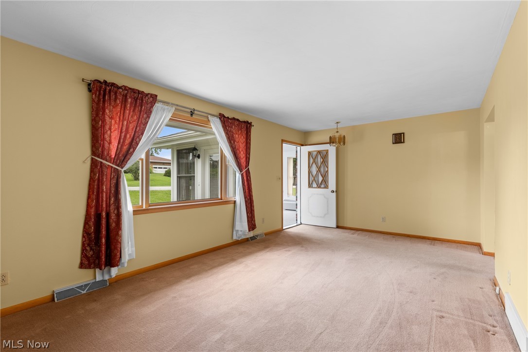 52322 Lakeview Drive Dillonvale OH 43917