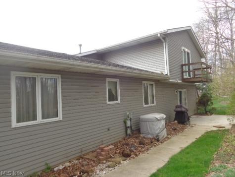 15852 Inglewood Court Strongsville OH 44136