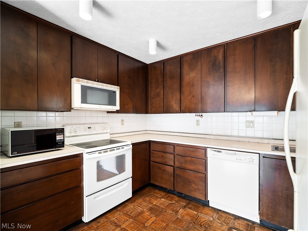 5153 N Barton Road North Ridgeville OH 44039