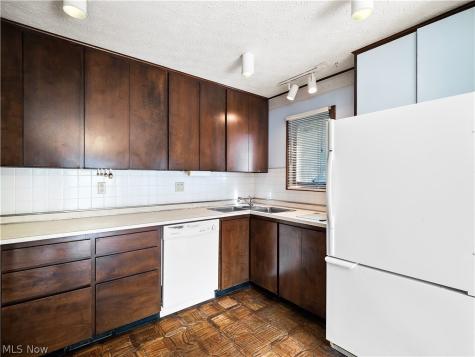 5153 N Barton Road North Ridgeville OH 44039