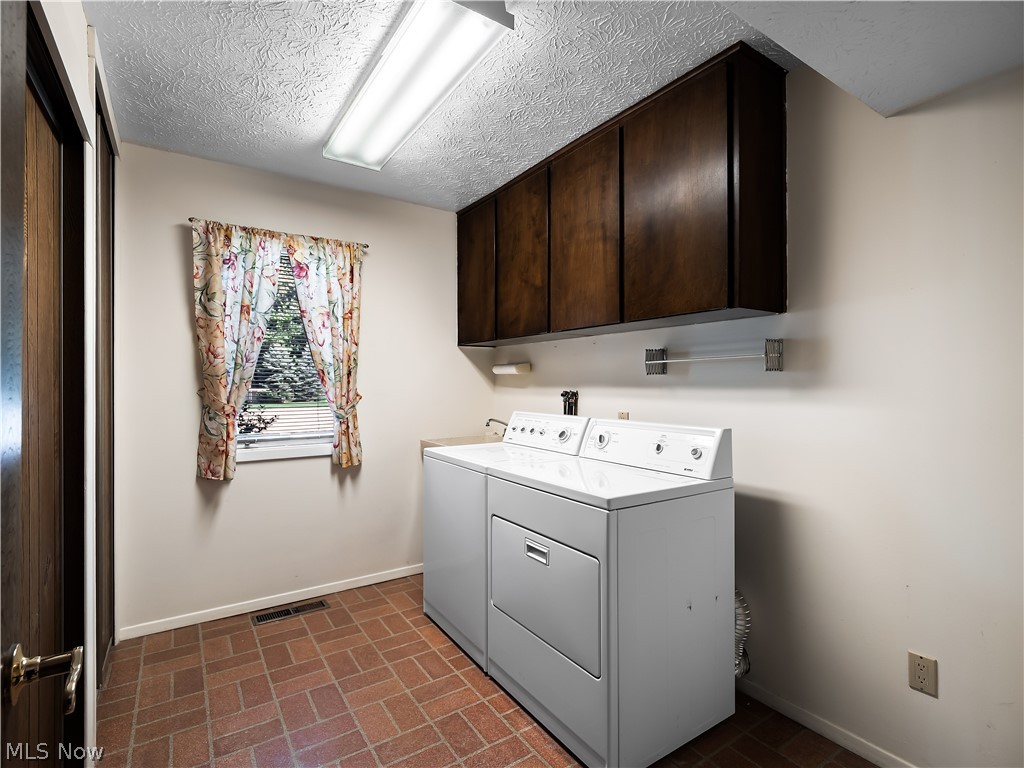 5153 N Barton Road North Ridgeville OH 44039