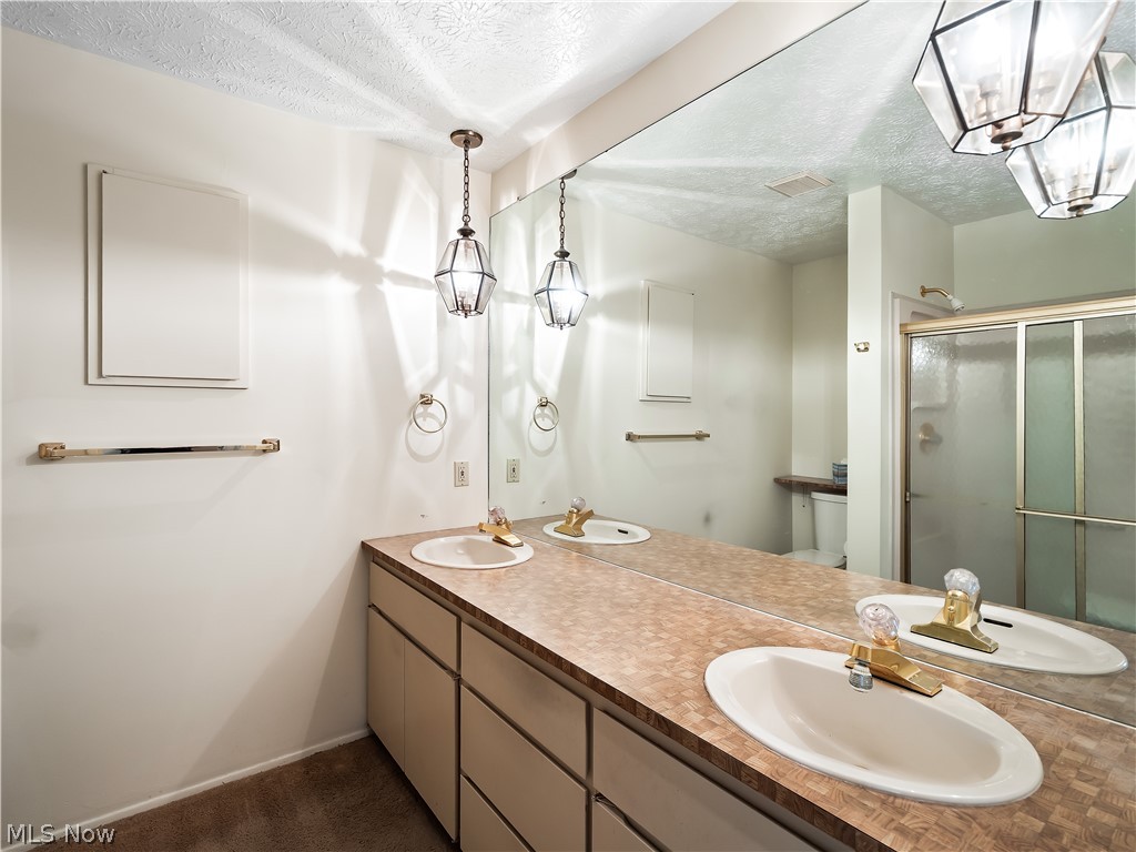 5153 N Barton Road North Ridgeville OH 44039