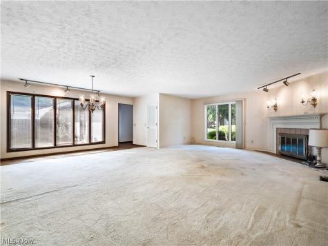 5153 N Barton Road North Ridgeville OH 44039