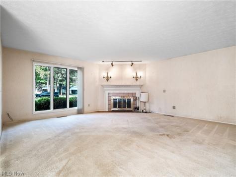 5153 N Barton Road North Ridgeville OH 44039